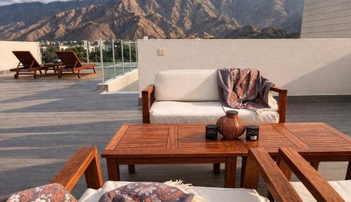 Two-Bedroom Apartment with Mountain View