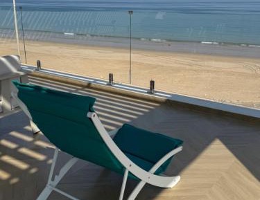 Villa - Beach Front