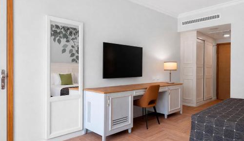 Deluxe Room with Balcony