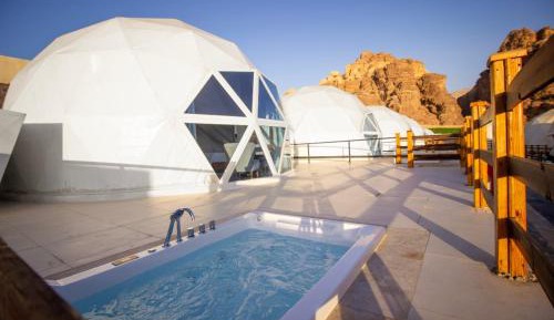 Suite with Hot Tub