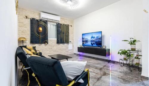 Two-Bedroom Deluxe Apartment