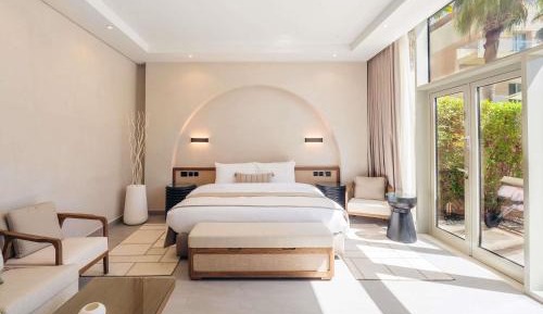 Wellness Room with Pool Access