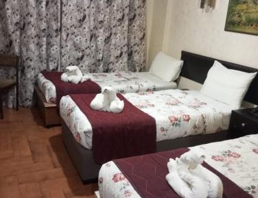 Economy Triple Room