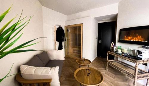 Suite with Sauna
