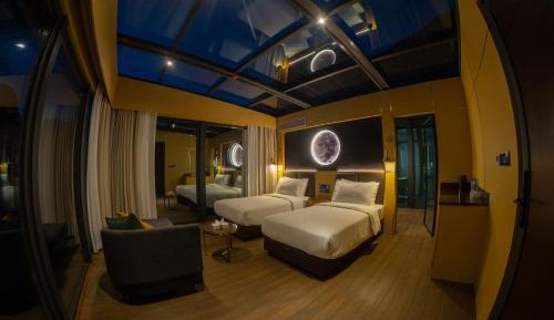 Twin Room with Balcony