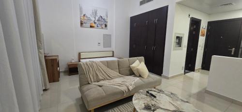 Studio Apartment with Queen Bed