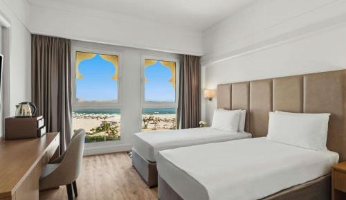 Deluxe Twin Room with Pool or Sea View