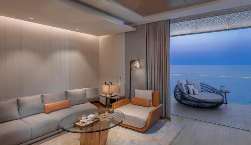 One-Bedroom Seafront King Villa - All Inclusive Breakfast, Lunch, Dinner and Beverages in Saffar Restaurant and Club Lounge Access (Valid from Sunday to Thursday) Valid until 30th June 2026