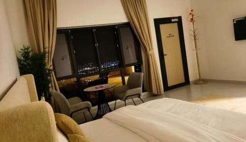 King Room with Mountain View