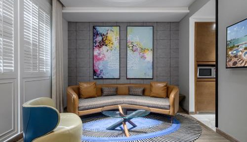 Andaz Deluxe Studio