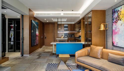One Bedroom Family Suite with Kitchen