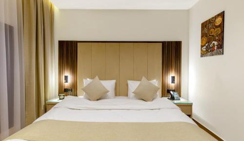 Deluxe King Room