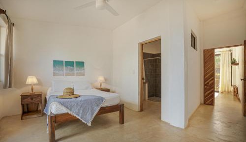 Apartment with Pool View 