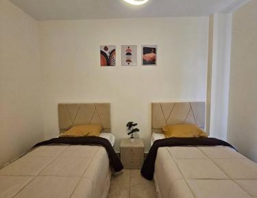 Basic Triple Room with Shared Bathroom
