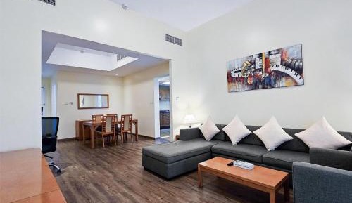 One-Bedroom King Suite - Non-Smoking