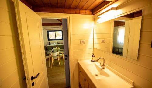 Chalet (2 Adults + 2 Children)