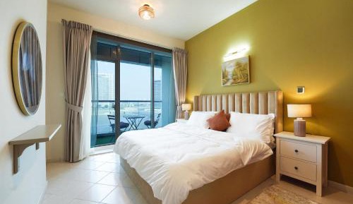 Superior One-Bedroom Apartment with Balcony