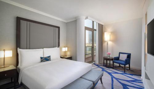 Sea View Suite with balcony
