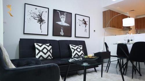 One-Bedroom Apartment with Balcony