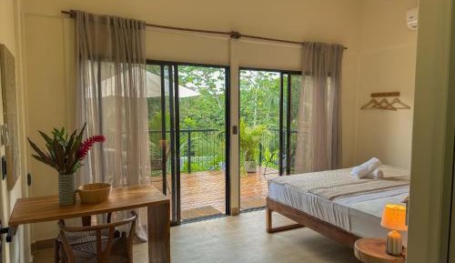 Bungalow with Garden View
