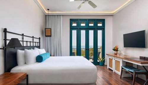 Deluxe Double Room with Balcony and Sea View