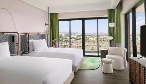 Standard Twin Room with City View