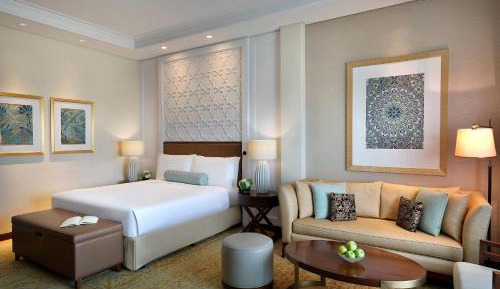 Deluxe Room, 1 King Bed, Garden View