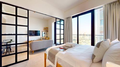 Skyline Views - Sunset 2 Bedroom With Balcony