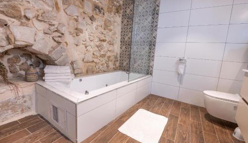 Suite with Spa Access