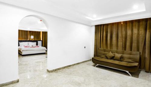Studio with Sofa Bed