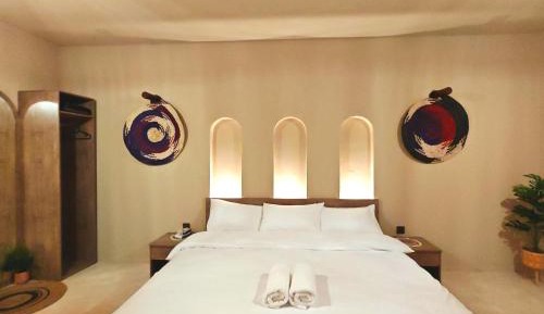 Standard King Room