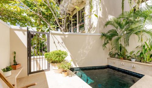 One-Bedroom Apartment with Pool View - 20 AV Antigua