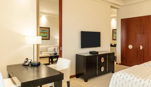 Premier Executive Suite, Complimentary Resort Beach & Pool Access, Executive Lounge Access, Afternoon Tea & Happy Hour, Airport Transfer from Dubai Airport, 2 twins