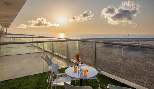 Studio Apartment with Sea View
