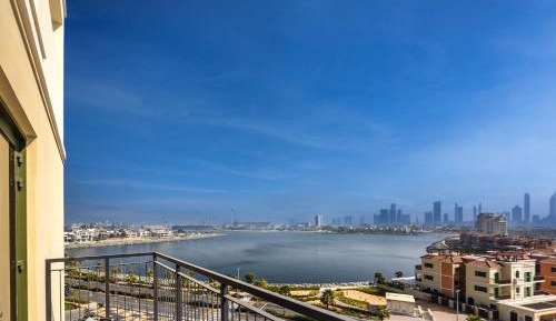 One-Bedroom Apartment with Balcony and Sea View