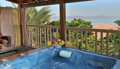 Premium Large Chalet