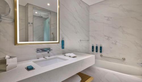 One-Bedroom King Suite