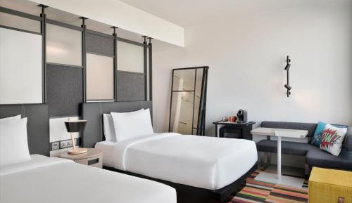 Savvy room, Guest room, 2 Twin,  City view, High floor, Free Shuttle Buss to OCEC & Mall of Oman