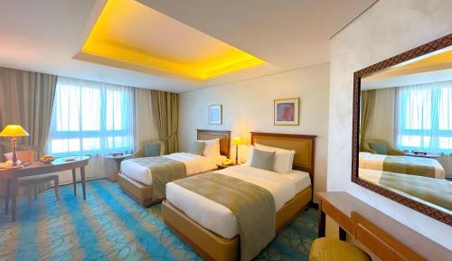 Deluxe Room Twin Beds