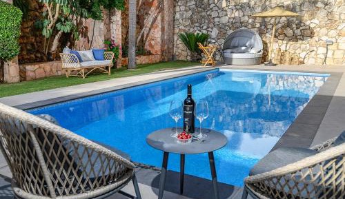 Suite with Private Pool