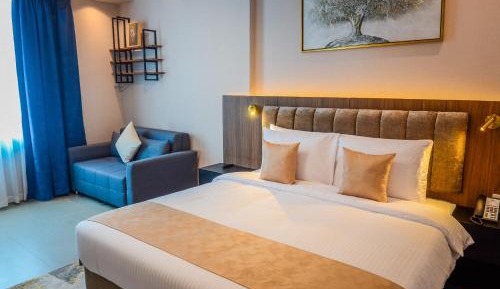 Premium King Room - Non-Smoking