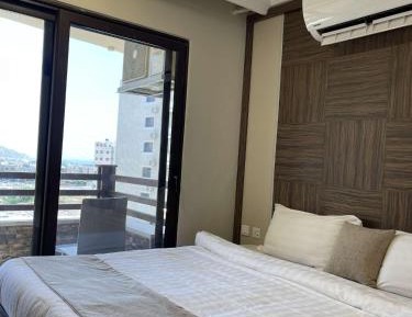 Double or Twin Room with Partial Sea View