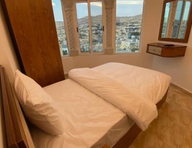 Standard Single Room with Mountain View