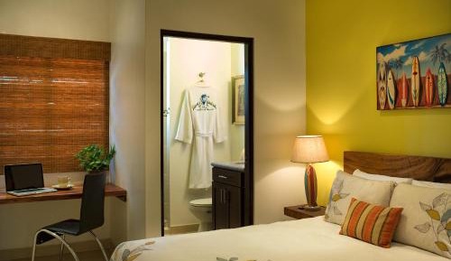 Three-Bedroom Villa (6 Adults)