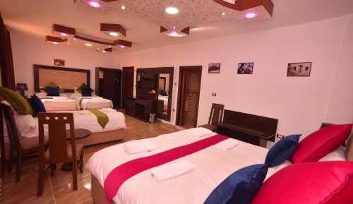 Deluxe Family Room