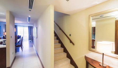 Two-Bedroom Sea View Apartment 