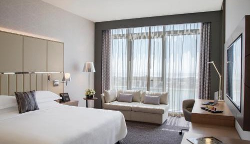 High Floor Room  - King Bed