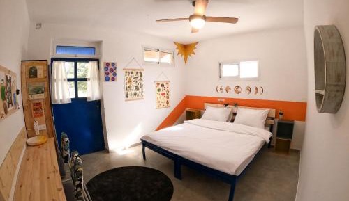 Double or Twin Room with Shared Bathroom
