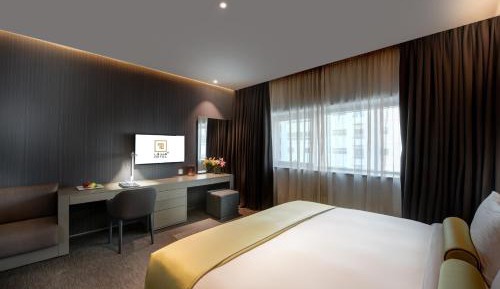 Junior Suite with King Bed - City View