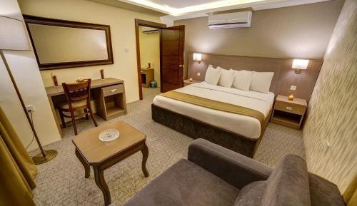 Deluxe Suite with Sea View
